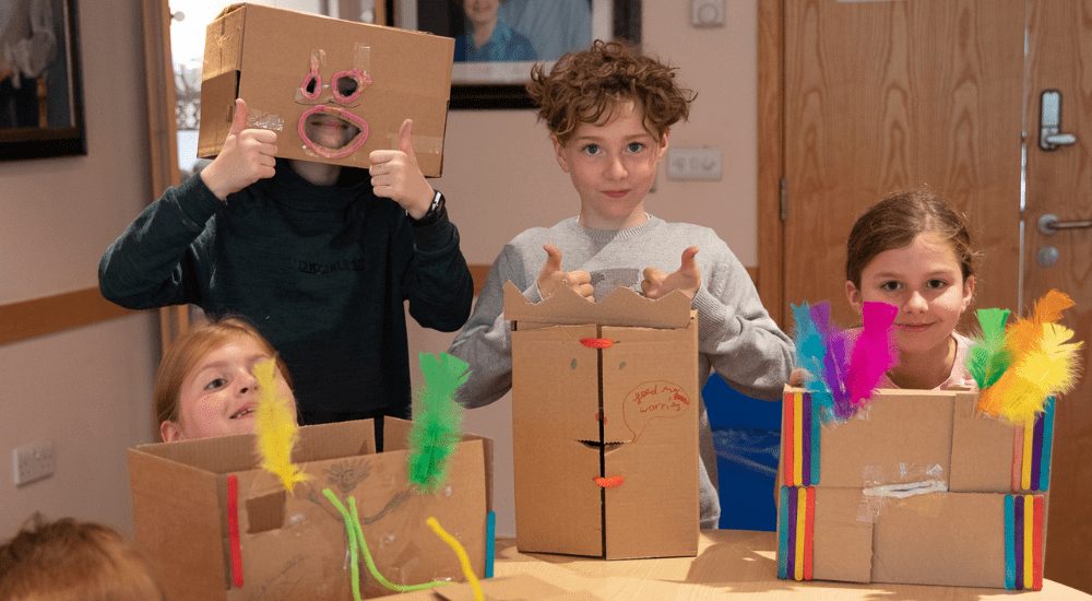 children taking part in the sibling support sessions sibling support sessions_1000x550