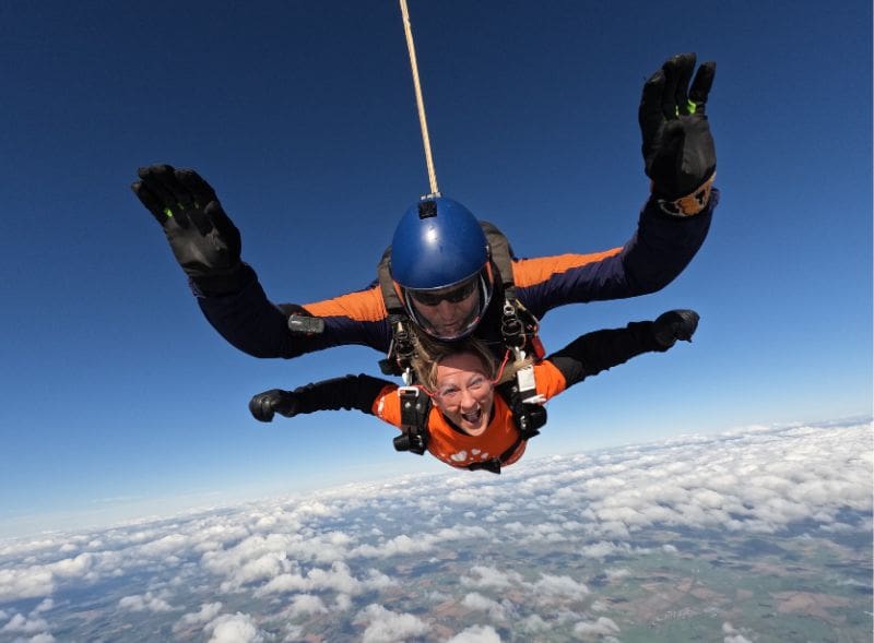 Angel Mum - Nicky Nicky skydiving